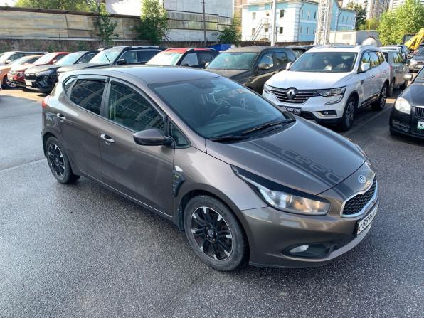 Kia Ceed II с пробегом 2014 года, цена 899 000 рублей, 88215 км, хэтчбек, Автокод Объявления