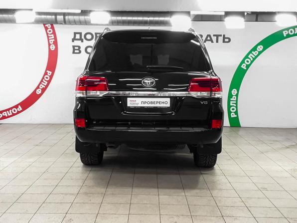 Toyota Land Cruiser 200 Series Рестайлинг 2 с пробегом 2015 года, цена 5 890 000 рублей, 121000 км, внедорожник, Автокод Объявления