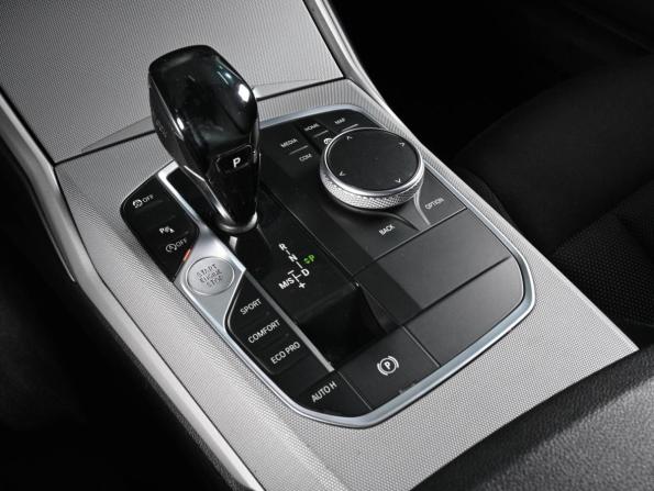 BMW 3 серии VII (G2x) с пробегом 2020 года, цена 2 549 000 рублей, 182128 км, универсал, Автокод Объявления
