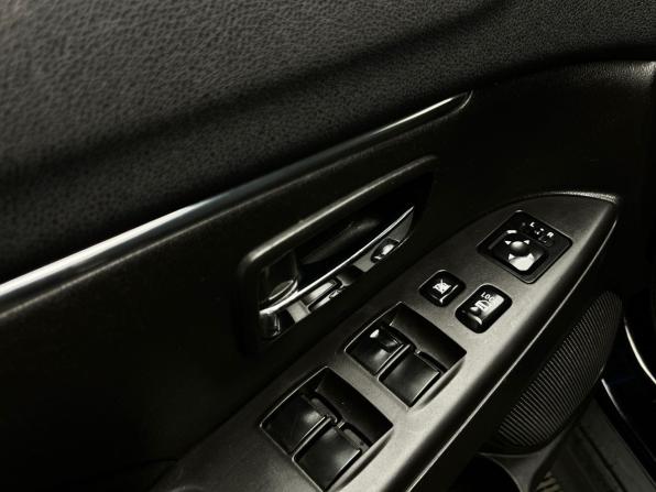 Mitsubishi ASX I с пробегом 2013 года, цена 799 000 рублей, 250000 км, внедорожник, Автокод Объявления