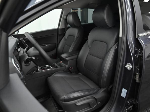 Kia Sportage IV с пробегом 2018 года, цена 1 599 000 рублей, 195000 км, внедорожник, Автокод Объявления