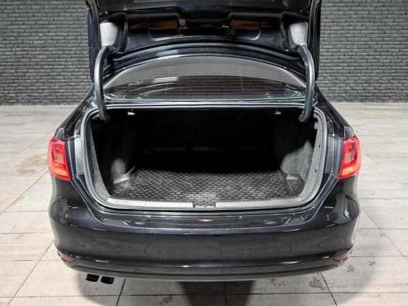 Volkswagen Jetta VI с пробегом 2013 года, цена 900 000 рублей, 251159 км, седан, Автокод Объявления