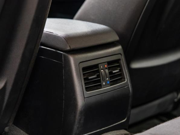 BMW 3 серии V (E90/E91/E92/E93) Рестайлинг с пробегом 2009 года, цена 998 000 рублей, 255817 км, седан, Автокод Объявления