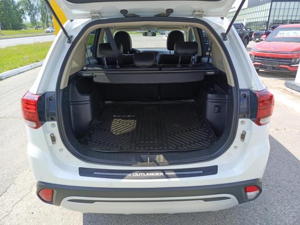 Mitsubishi Outlander III Рестайлинг 3 с пробегом 2020 года, цена 2 400 000 рублей, 103550 км, внедорожник, Автокод Объявления