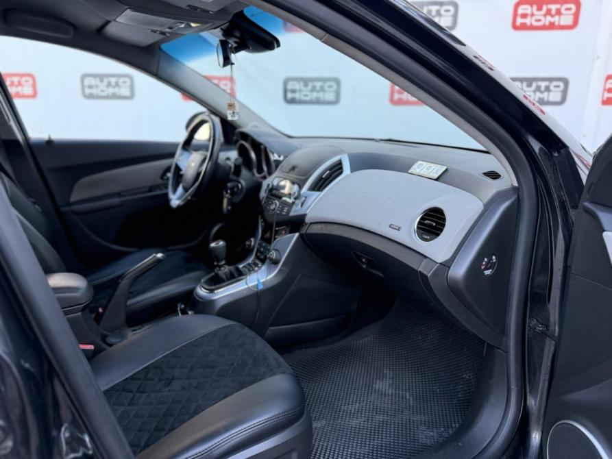Chevrolet Cruze I Рестайлинг Санкт-Петербург  - изображение 11
