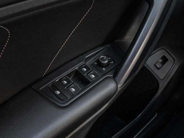 Volkswagen Tiguan II Рестайлинг с пробегом 2021 года, цена 3 998 000 рублей, 99040 км, внедорожник, Автокод Объявления