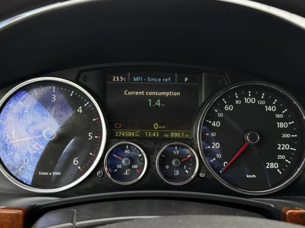 Volkswagen Touareg I Рестайлинг с пробегом 2008 года, цена 859 000 рублей, 274581 км, внедорожник, Автокод Объявления