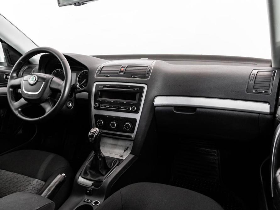 Skoda Octavia II (A5) Рестайлинг Санкт-Петербург  - изображение 10