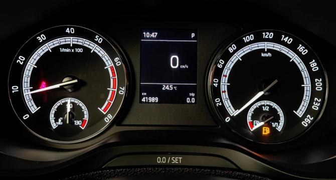 Skoda Karoq I с пробегом 2021 года, цена 2 373 000 рублей, 41987 км, внедорожник, Автокод Объявления