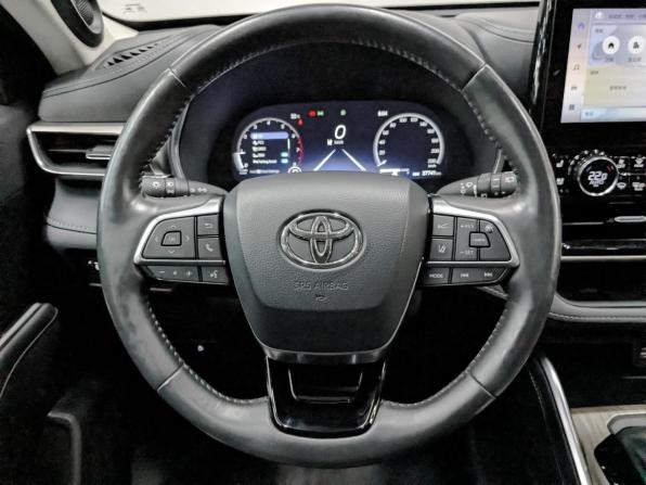 Toyota Highlander IV (XU70) с пробегом 2024 года, цена 5 100 000 рублей, 37779 км, внедорожник, Автокод Объявления