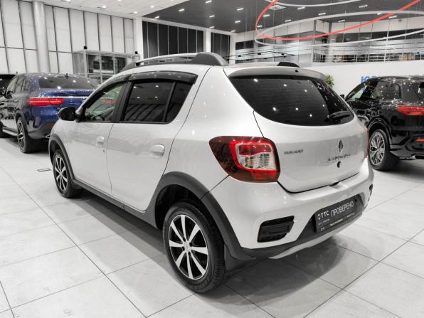 Renault Sandero II Рестайлинг с пробегом 2019 года, цена 880 000 рублей, 188794 км, хэтчбек, Автокод Объявления