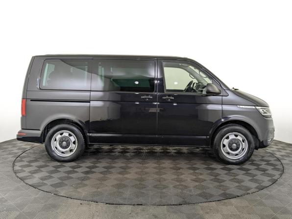 Volkswagen Multivan T6 Рестайлинг с пробегом 2021 года, цена 5 455 000 рублей, 94113 км, минивэн, Автокод Объявления