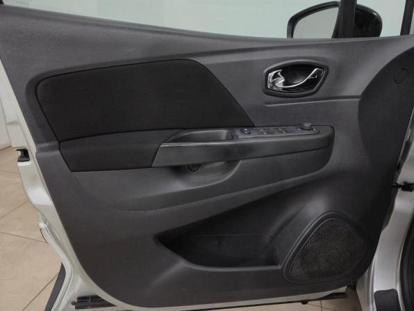 Renault Kaptur I с пробегом 2018 года, цена 1 290 000 рублей, 225347 км, внедорожник, Автокод Объявления