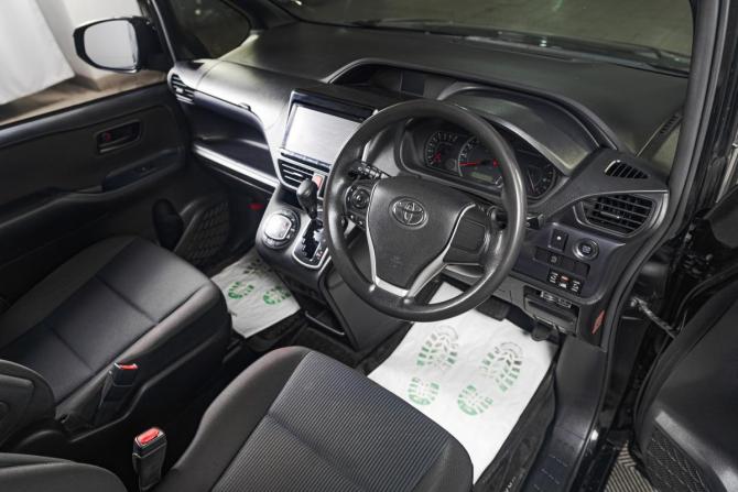 Toyota Voxy III (R80) с пробегом 2015 года, цена 1 909 000 рублей, 115000 км, минивэн, Автокод Объявления