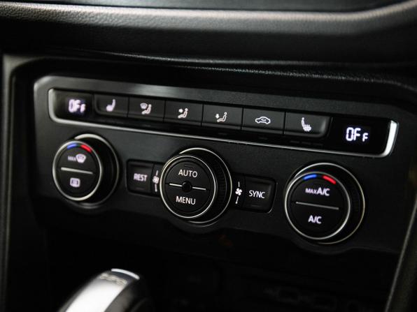 Volkswagen Tiguan II с пробегом 2018 года, цена 2 181 000 рублей, 99775 км, внедорожник, Автокод Объявления