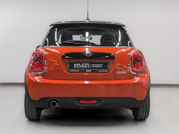 Mini Hatch III (F55/F56) Рестайлинг с пробегом 2019 года, цена 1 915 000 рублей, 42925 км, хэтчбек, Автокод Объявления