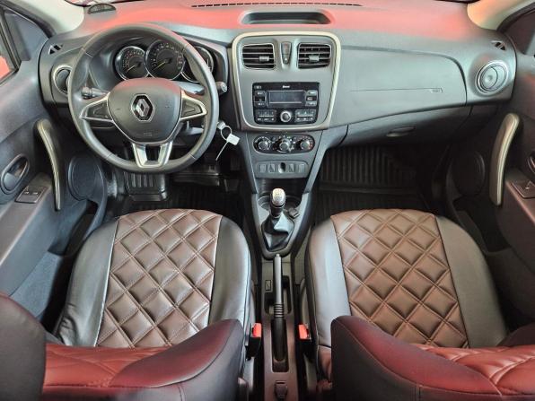 Renault Sandero II Рестайлинг с пробегом 2021 года, цена 1 345 000 рублей, 89654 км, хэтчбек, Автокод Объявления