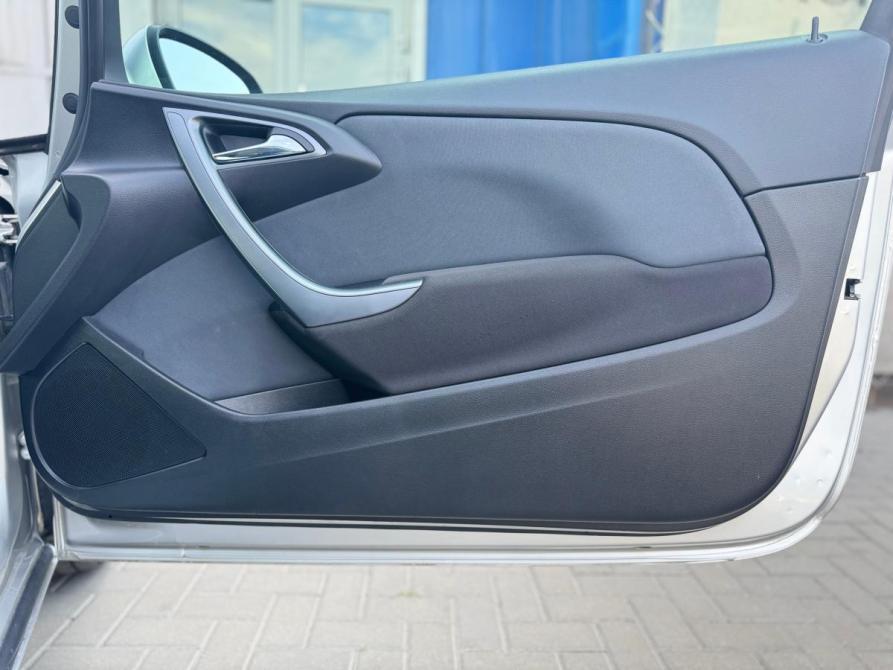 Opel Astra J Рестайлинг Ростов-на-Дону  - изображение 14