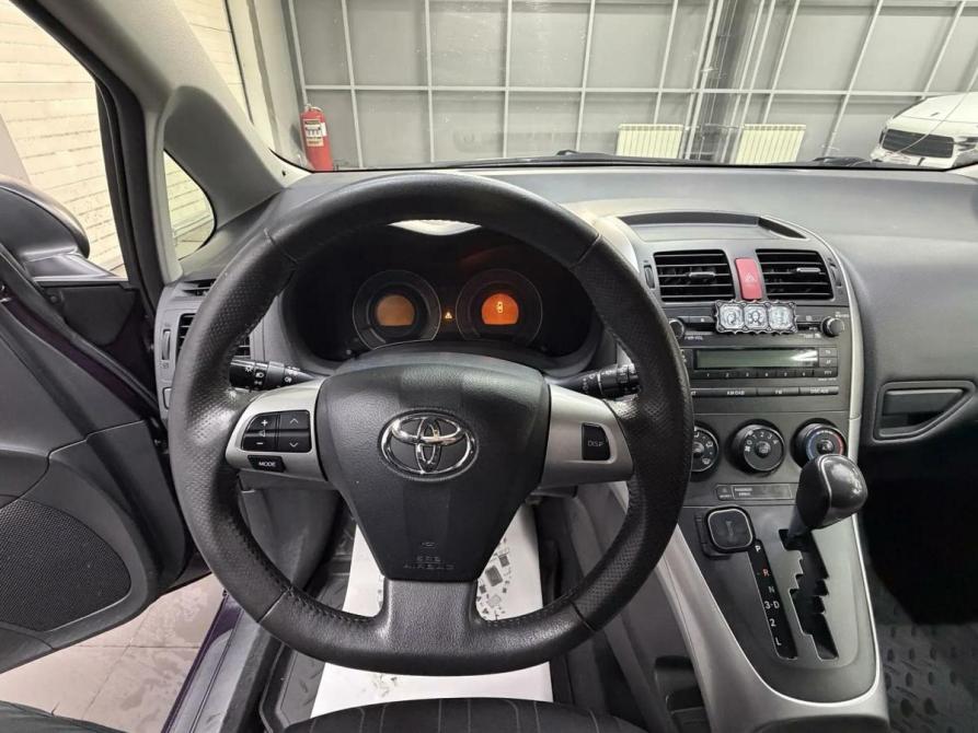 Toyota Auris I Рестайлинг Красноярск  - изображение 11