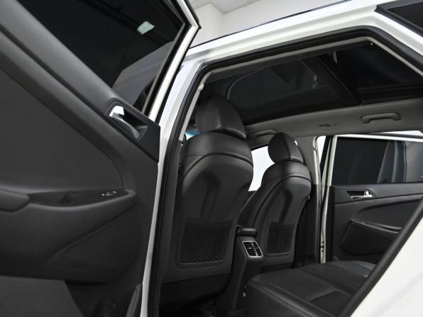 Hyundai Tucson III Рестайлинг с пробегом 2018 года, цена 2 149 000 рублей, 137000 км, внедорожник, Автокод Объявления