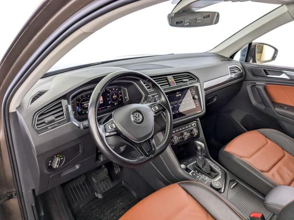 Volkswagen Tiguan II с пробегом 2019 года, цена 2 720 000 рублей, 138492 км, внедорожник, Автокод Объявления