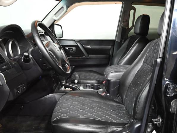 Mitsubishi Pajero IV с пробегом 2011 года, цена 1 820 000 рублей, 218357 км, внедорожник, Автокод Объявления
