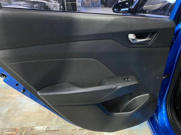 Hyundai Solaris II с пробегом 2017 года, цена 1 079 000 рублей, 139437 км, седан, Автокод Объявления
