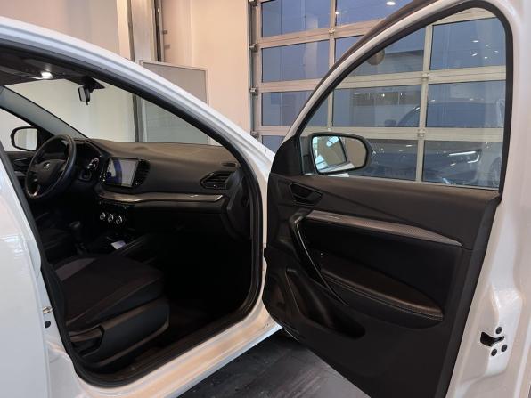 Lada (ВАЗ) Vesta I Рестайлинг (NG) с пробегом 2024 года, цена 1 382 000 рублей, 49825 км, седан, Автокод Объявления