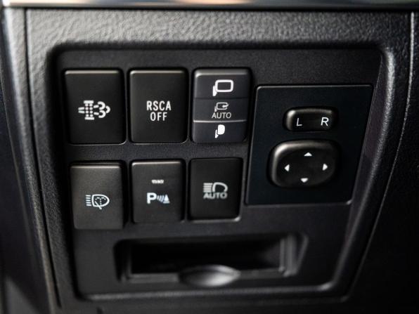 Toyota Land Cruiser 200 Series Рестайлинг 2 с пробегом 2018 года, цена 7 250 000 рублей, 138262 км, внедорожник, Автокод Объявления