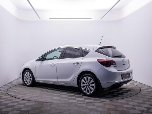 Opel Astra J Рестайлинг с пробегом 2013 года, цена 787 000 рублей, 102477 км, хэтчбек, Автокод Объявления