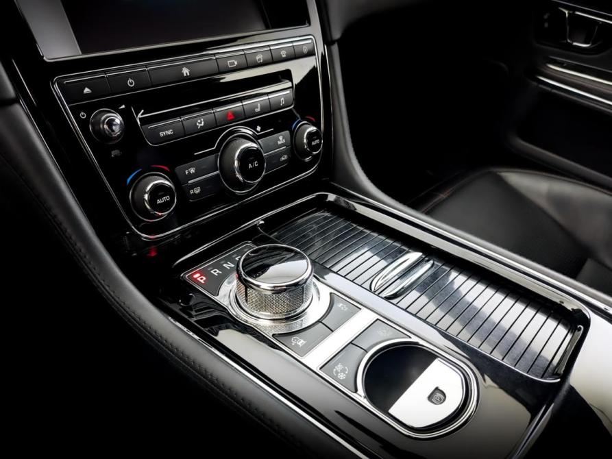 Jaguar XJ IV (X351) Рестайлинг Москва  - изображение 28