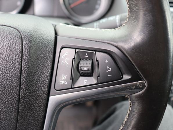 Opel Mokka I с пробегом 2014 года, цена 1 049 000 рублей, 142523 км, внедорожник, Автокод Объявления