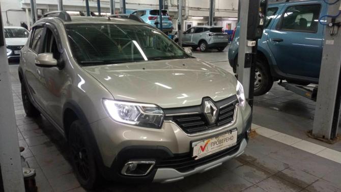 Renault Sandero II Рестайлинг с пробегом 2018 года, цена 1 040 000 рублей, 73258 км, хэтчбек, Автокод Объявления