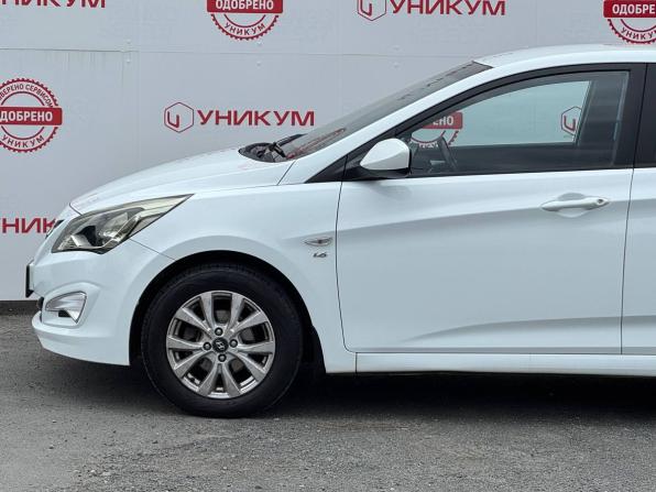 Hyundai Solaris I Рестайлинг с пробегом 2015 года, цена 989 000 рублей, 168324 км, седан, Автокод Объявления