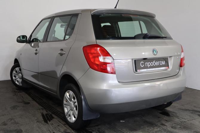 Skoda Fabia II Рестайлинг с пробегом 2011 года, цена 649 000 рублей, 66000 км, хэтчбек, Автокод Объявления
