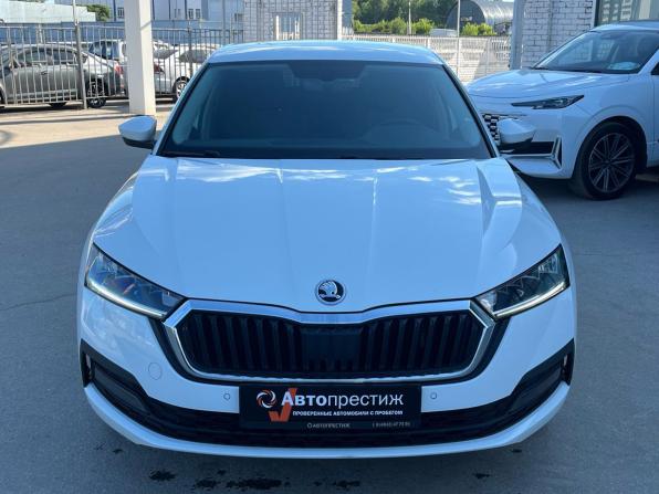 Skoda Octavia IV (A8) с пробегом 2020 года, цена 2 290 000 рублей, 63500 км, лифтбек, Автокод Объявления