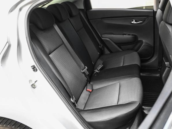 Kia Rio IV Рестайлинг с пробегом 2021 года, цена 1 634 000 рублей, 120071 км, седан, Автокод Объявления