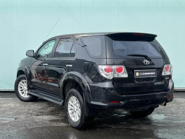 Toyota Fortuner I Рестайлинг 2 с пробегом 2013 года, цена 2 735 000 рублей, 182668 км, внедорожник, Автокод Объявления