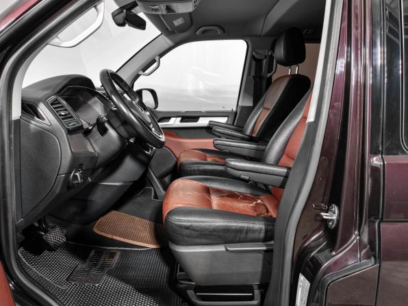 Volkswagen Multivan T6 с пробегом 2017 года, цена 3 480 000 рублей, 209487 км, минивэн, Автокод Объявления