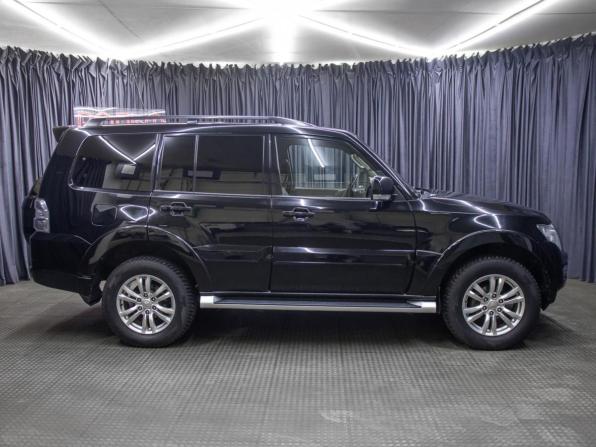 Mitsubishi Pajero IV Рестайлинг 2 с пробегом 2018 года, цена 2 990 000 рублей, 147712 км, внедорожник, Автокод Объявления