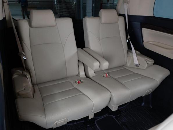 Toyota Alphard III Рестайлинг с пробегом 2018 года, цена 4 179 000 рублей, 88678 км, минивэн, Автокод Объявления