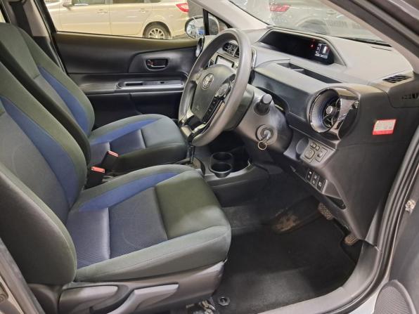 Toyota Aqua I Рестайлинг 2 с пробегом 2019 года, цена 1 390 000 рублей, 100470 км, хэтчбек, Автокод Объявления