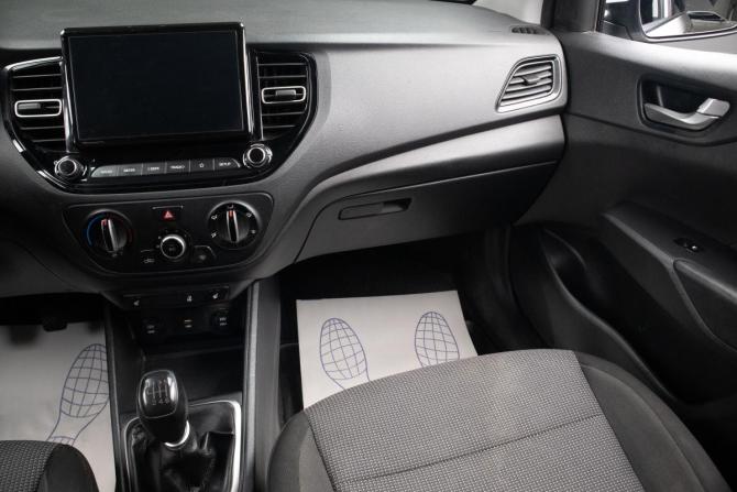 Hyundai Solaris II Рестайлинг с пробегом 2021 года, цена 1 429 000 рублей, 84000 км, седан, Автокод Объявления