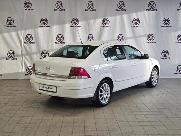 Opel Astra H Рестайлинг с пробегом 2013 года, цена 633 000 рублей, 127891 км, седан, Автокод Объявления