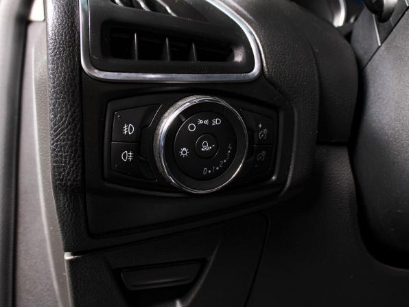 Ford Focus III с пробегом 2013 года, цена 890 000 рублей, 257792 км, седан, Автокод Объявления