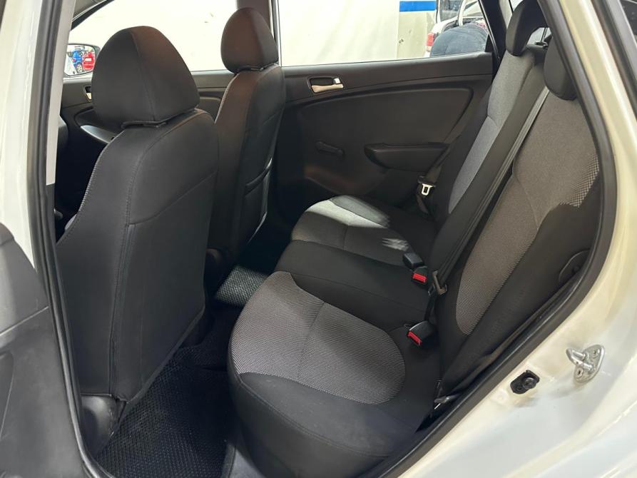Hyundai Solaris I Санкт-Петербург  - изображение 9