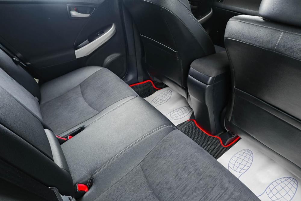 Toyota Prius III Рестайлинг (XW30) Тюмень  - изображение 9
