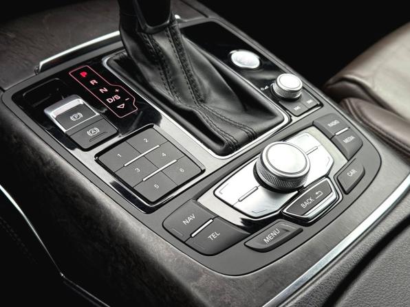 Audi A6 allroad III (C7) Рестайлинг с пробегом 2016 года, цена 3 470 000 рублей, 104000 км, универсал, Автокод Объявления