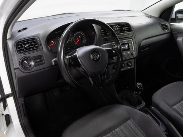 Volkswagen Polo V Рестайлинг с пробегом 2017 года, цена 1 050 000 рублей, 90549 км, седан, Автокод Объявления