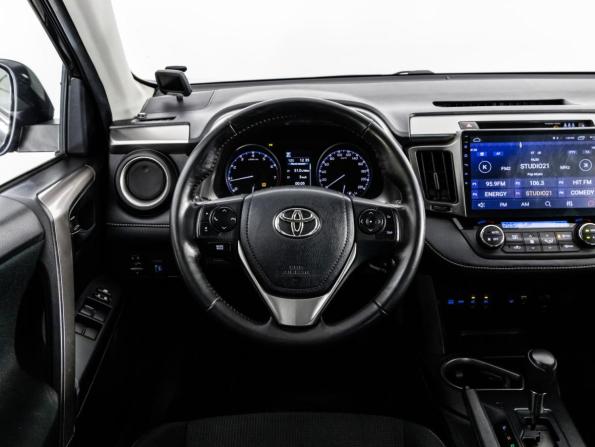 Toyota RAV4 IV (XA40) Рестайлинг с пробегом 2017 года, цена 2 099 000 рублей, 123917 км, внедорожник, Автокод Объявления